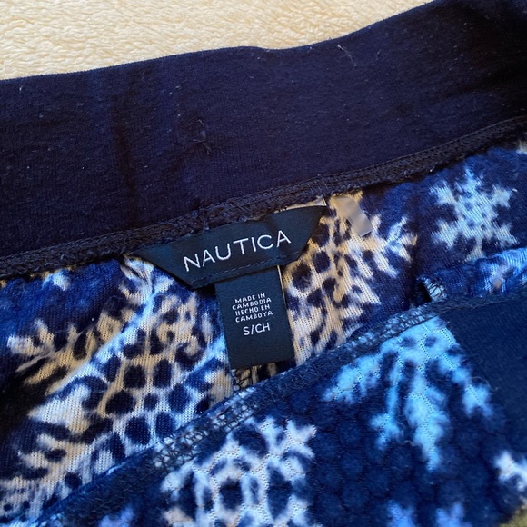 Nautica blue snowflake pajama set- pants with half button up long sleeve shirt - Picture 4 of 5